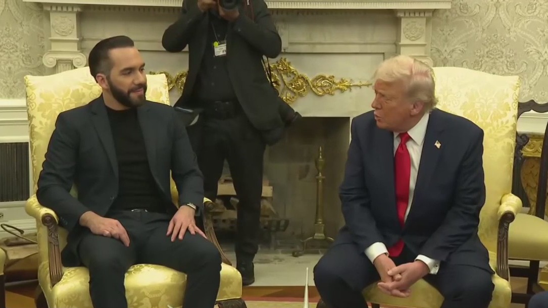 Video thumbnail for NY News Update - Trump meets El Salvador's president, knife-wielding man shot in Queens