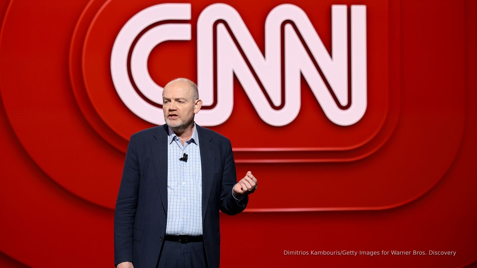 Video thumbnail for As Paramount and Netflix battle, Trump's focus turns squarely to CNN