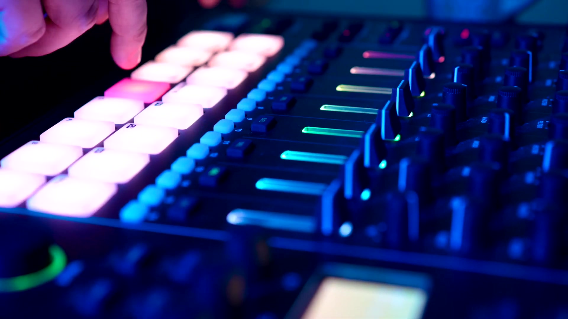 Video thumbnail for Kbizzy2 - Untouchable (Official Video)