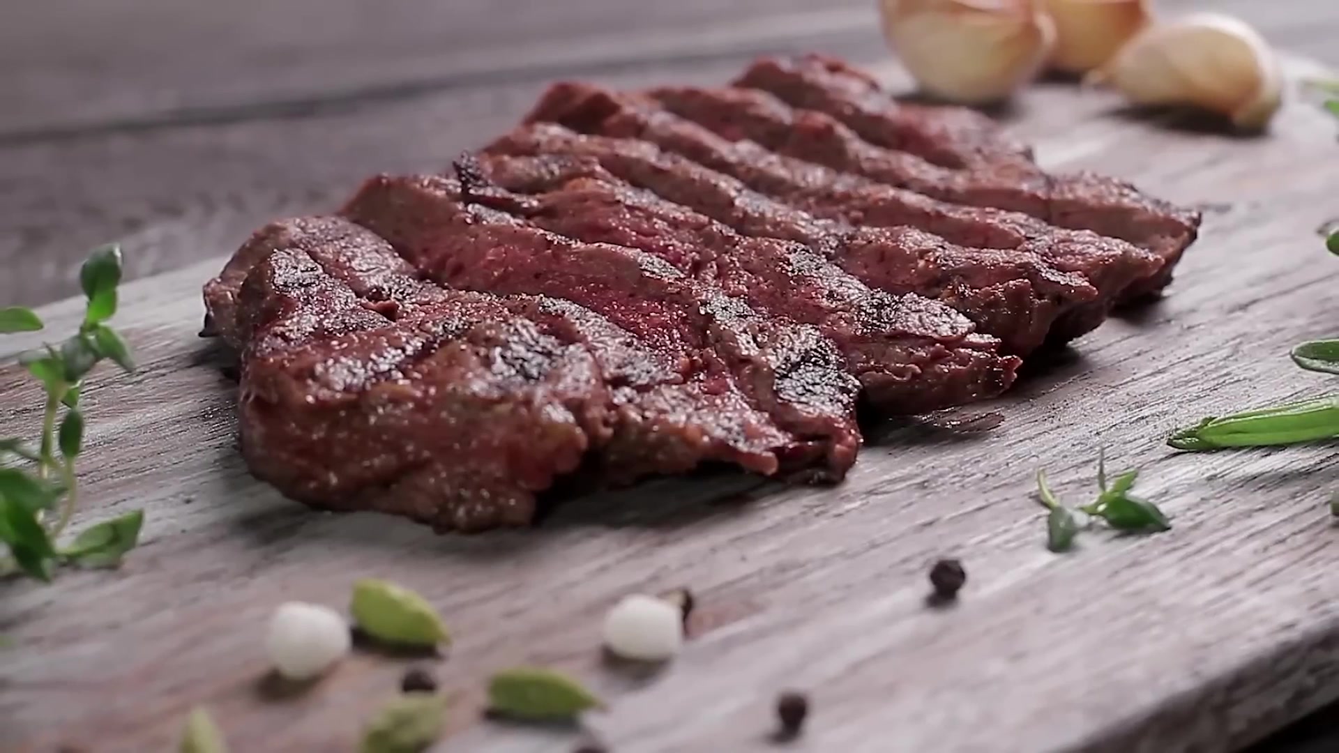 Video thumbnail for Steak Grades Finally Explained