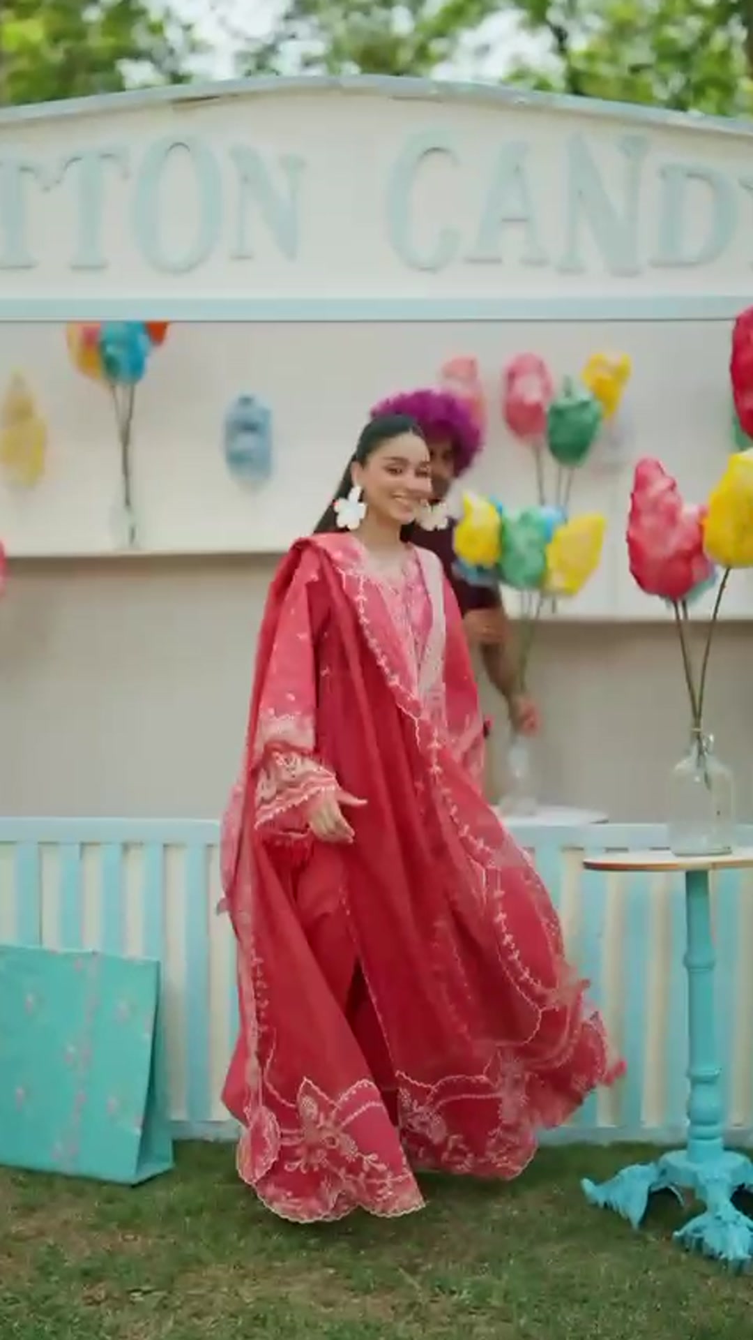 Video thumbnail for 1000257607