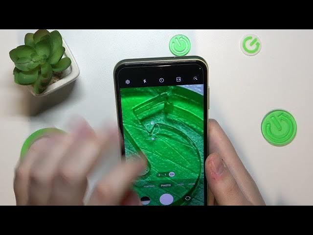 Video thumbnail for Samsung Galaxy M04 Maximum Camera Zoom