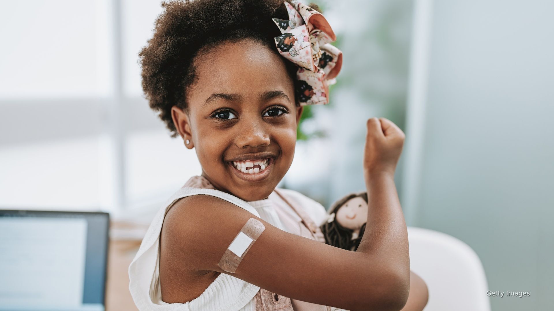 Video thumbnail for It’s flu season: Who needs the vaccine and why?