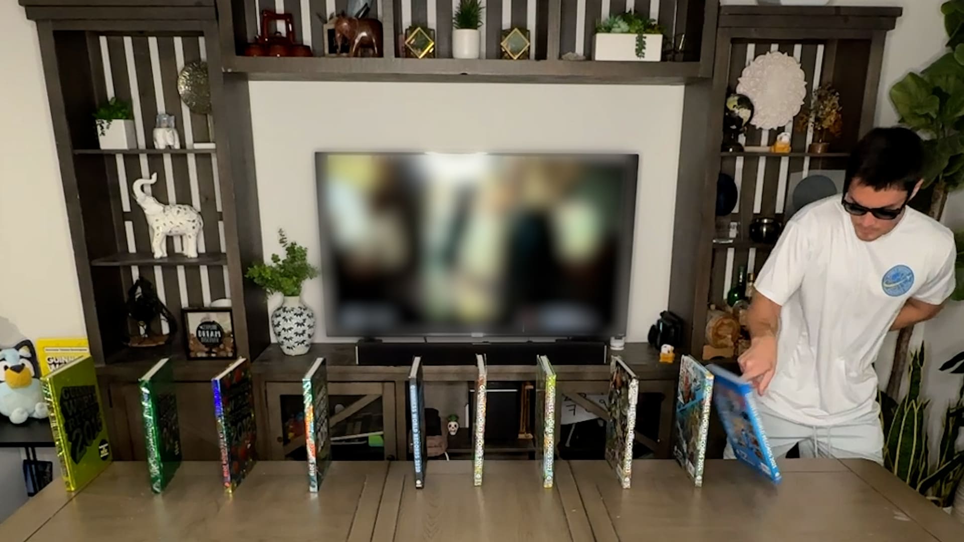 Video thumbnail for Johnny Cruz Buckingham's Fastest Time to Topple 10 Guinness World Records Books