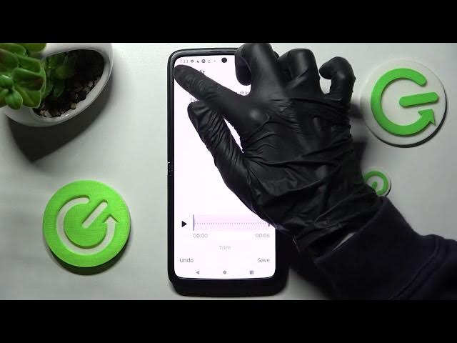 Video thumbnail for MOTOROLA RAZR 2022 - How To Record Sounds
