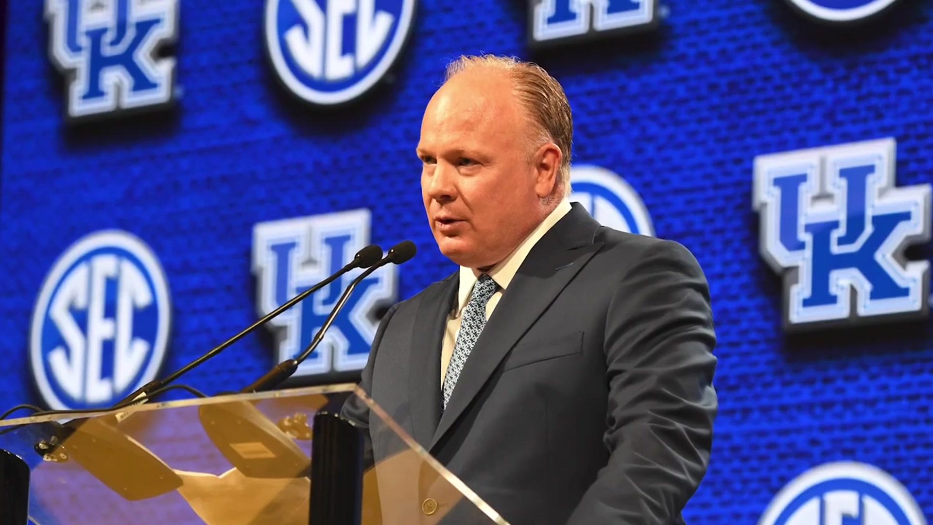'Video thumbnail for a to z sports - tennessee volunteers: vols football leaders selected for 2025 sec media days'