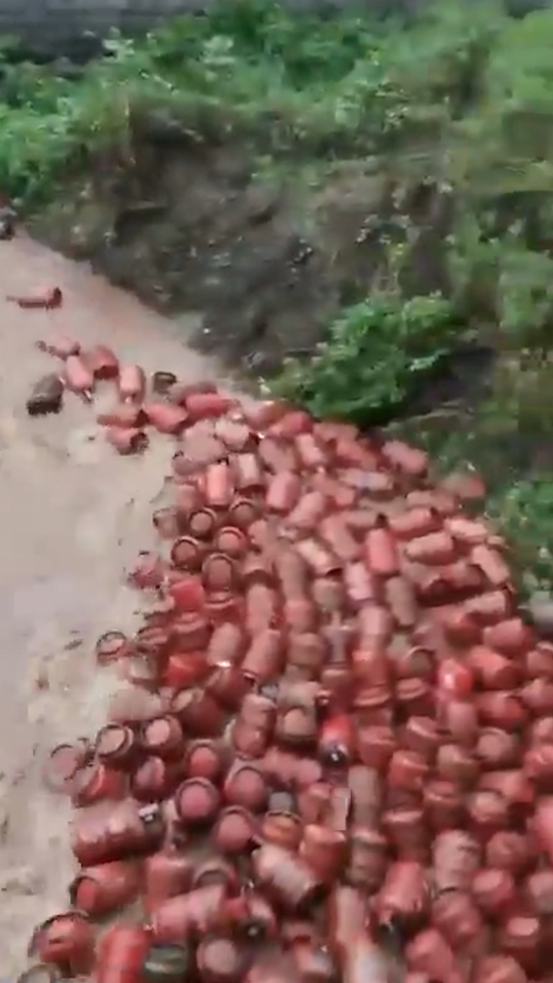 Video thumbnail for India floods sweep away thousands of gas cylinders