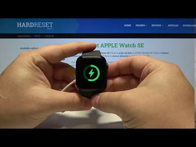Video thumbnail for How to Activate Nightstand Mode in APPLE Watch SE – Nightstand Clock