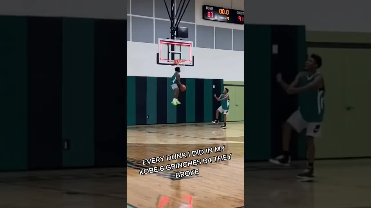 Video thumbnail for Kobe 6 Grinches Dunks Before Breaking