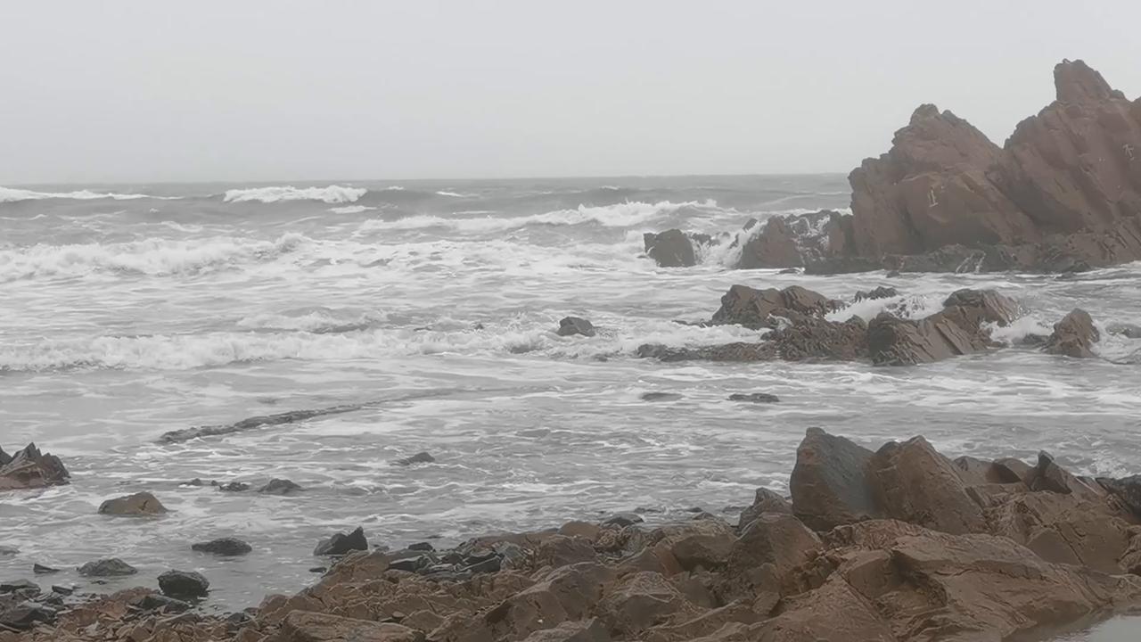 Video thumbnail for China: Typhoon Bavi 2.