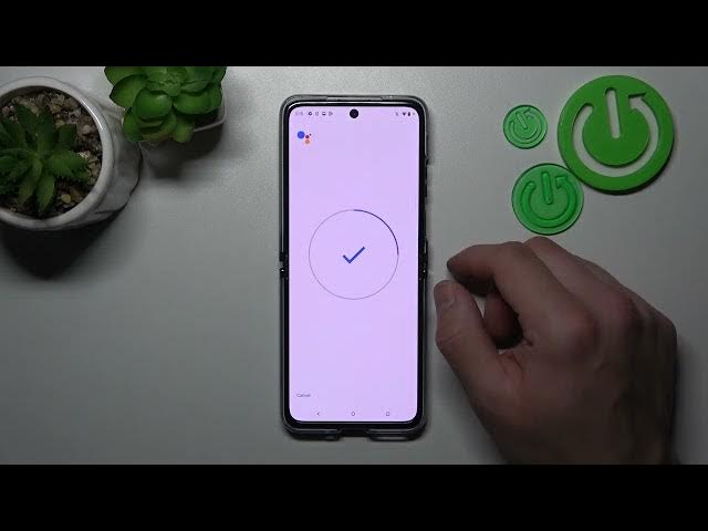 Video thumbnail for How to Launch Google Assistant from the Lock Screen on MOTOROLA Razr 40 Ultra