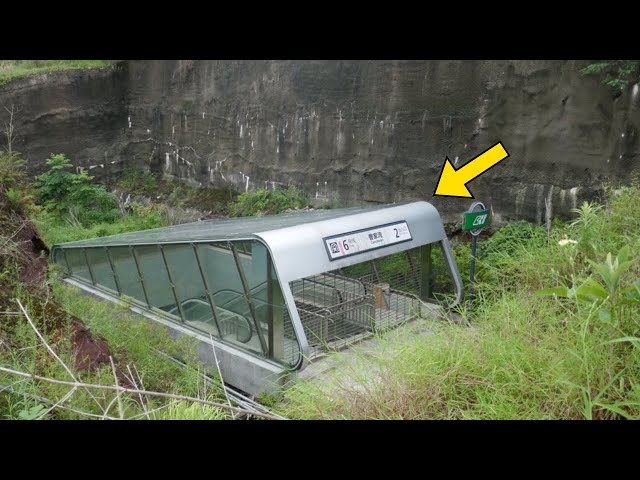 Video thumbnail for Woman Finds Metro Entrance In Forest, Then This Happens
