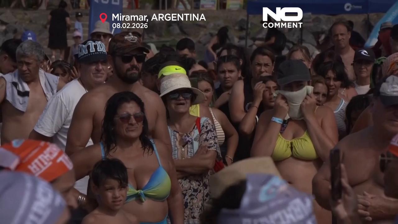 Video thumbnail for Swimmers float at Argentine Lake for world record attempt