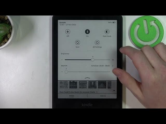 Video thumbnail for Amazon Kindle Paperwhite 11th Generation - How To Adjust Screen Warmth