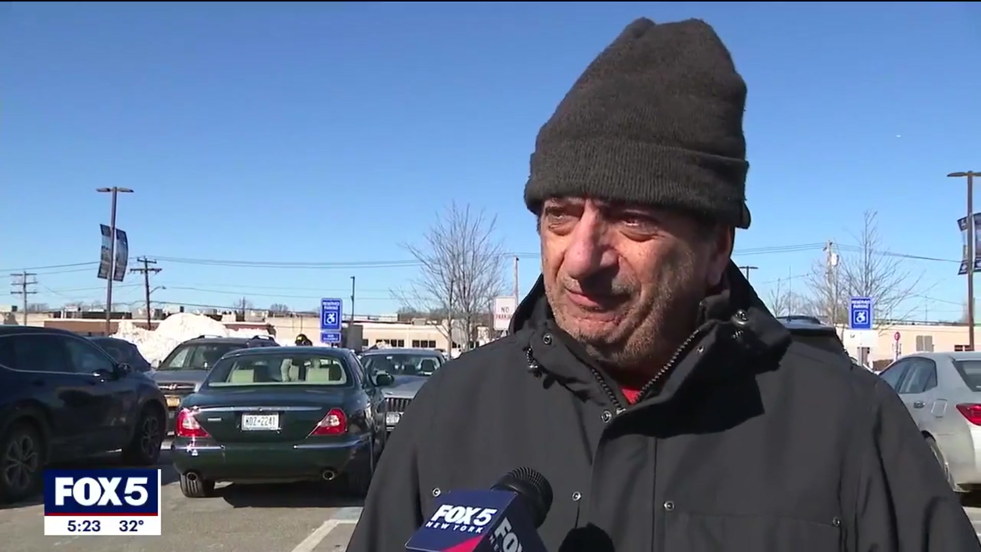 Video thumbnail for Long Island mall reinvents itself with entertainment and experiences