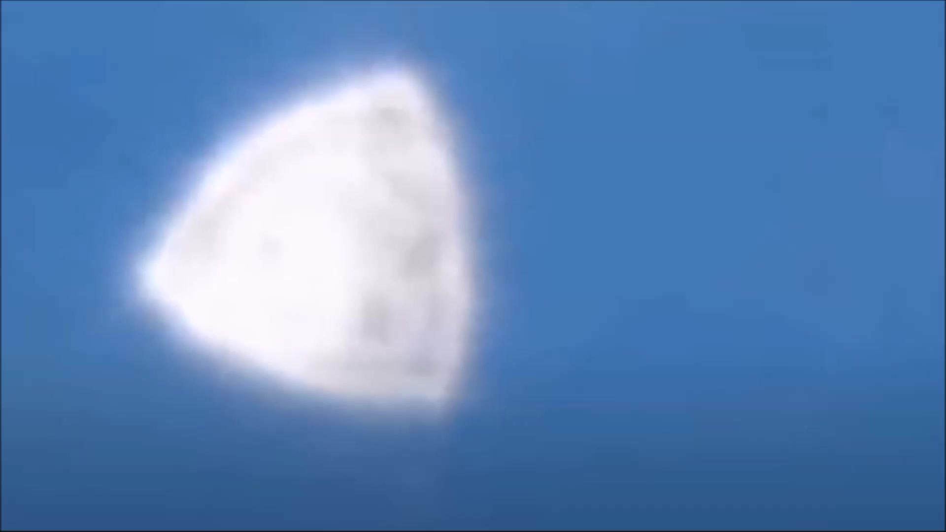 Video thumbnail for An interesting UFO filmed in Mexico, resembling a space capsule used as a stealth technique.