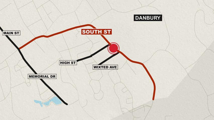 Video thumbnail for Sugar Hollow Road shut down after serious crash in Danbury