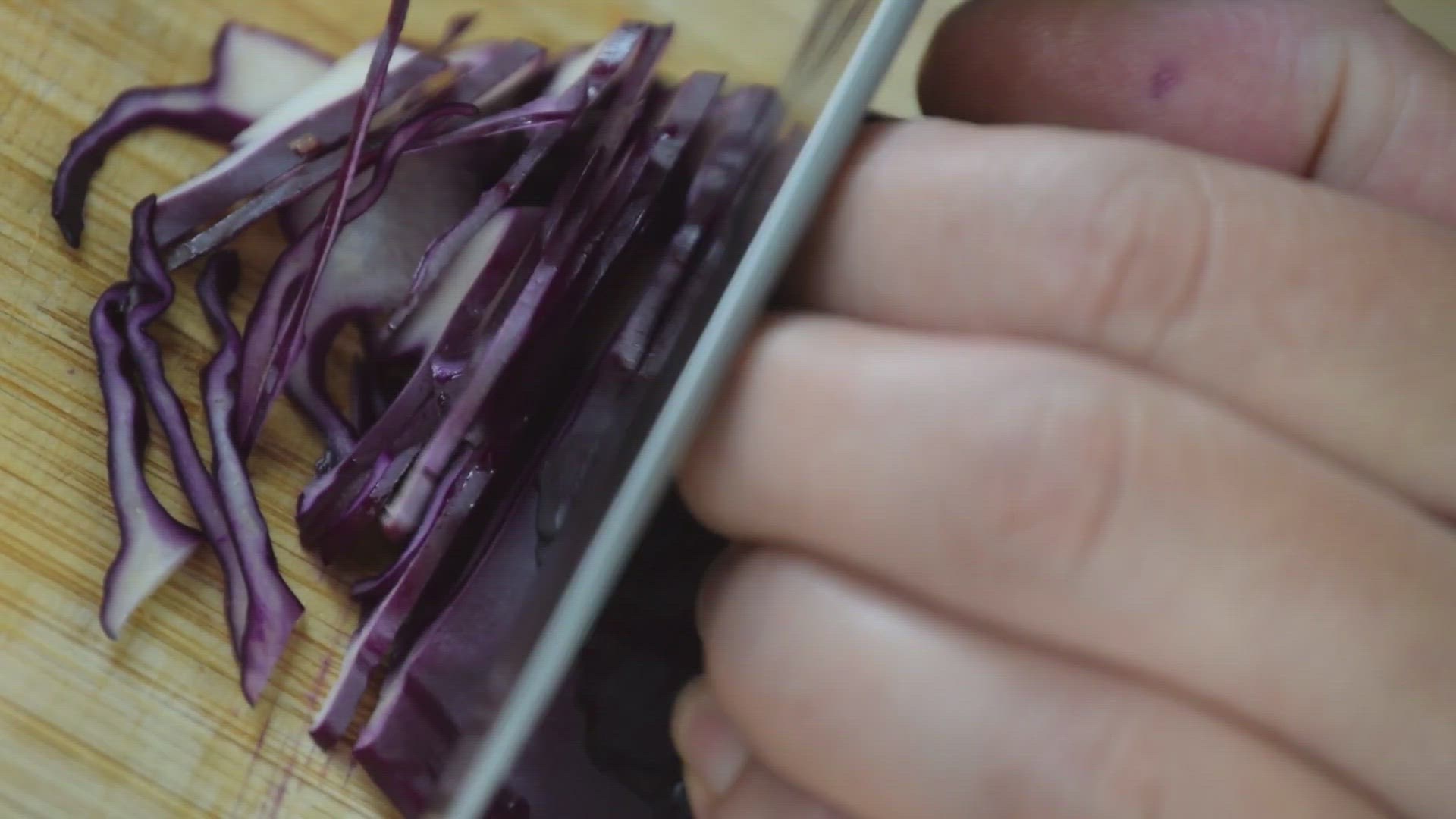 Video thumbnail for cutting food