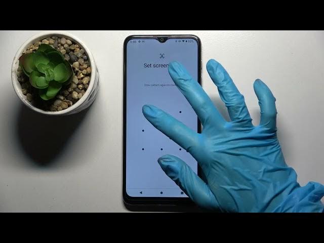 Video thumbnail for How to Set Up Screen Screen Lock on MOTOROLA Moto E20