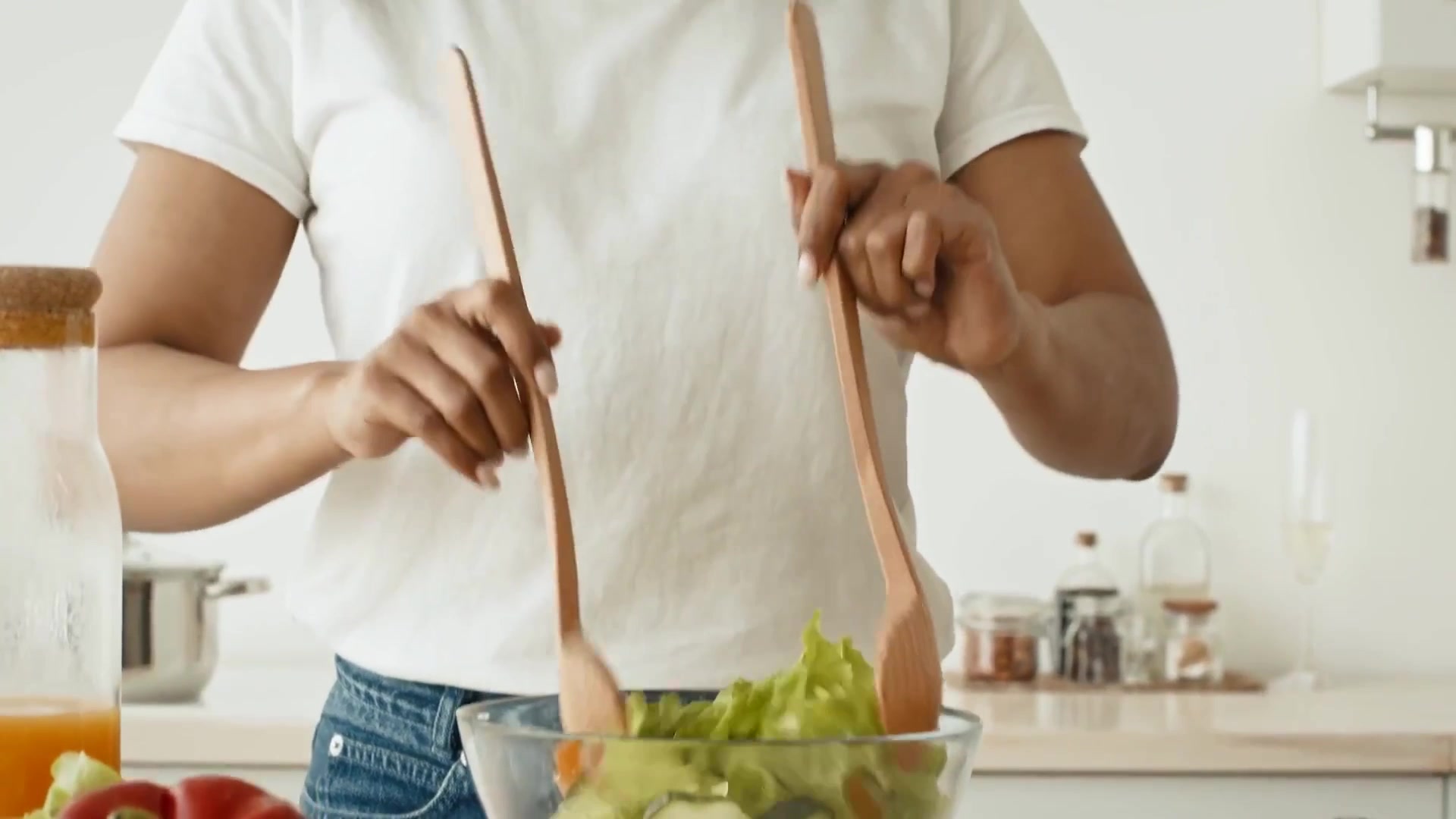 Video thumbnail for The Hack For Eating Bagged Salad That You Don't Want To Forget