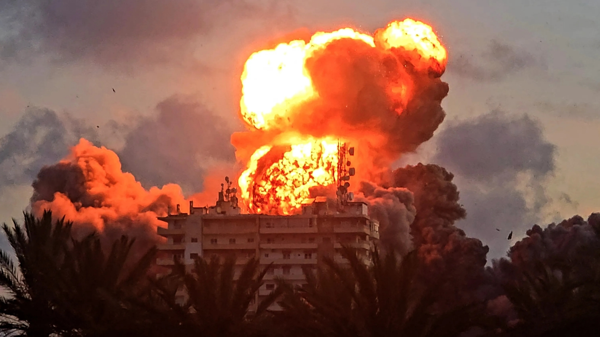 Video thumbnail for Beyond demolition: Lebanon fears 'Gaza model' threat