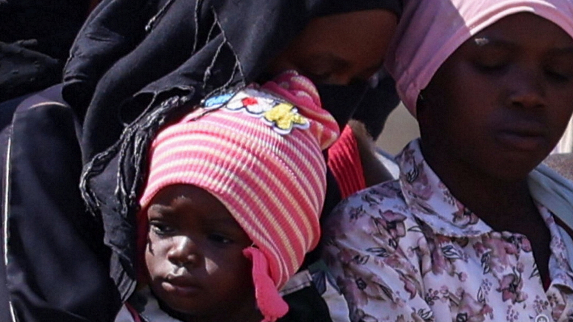 Video thumbnail for South Sudan violence : Civilians report being targeted by soldiers