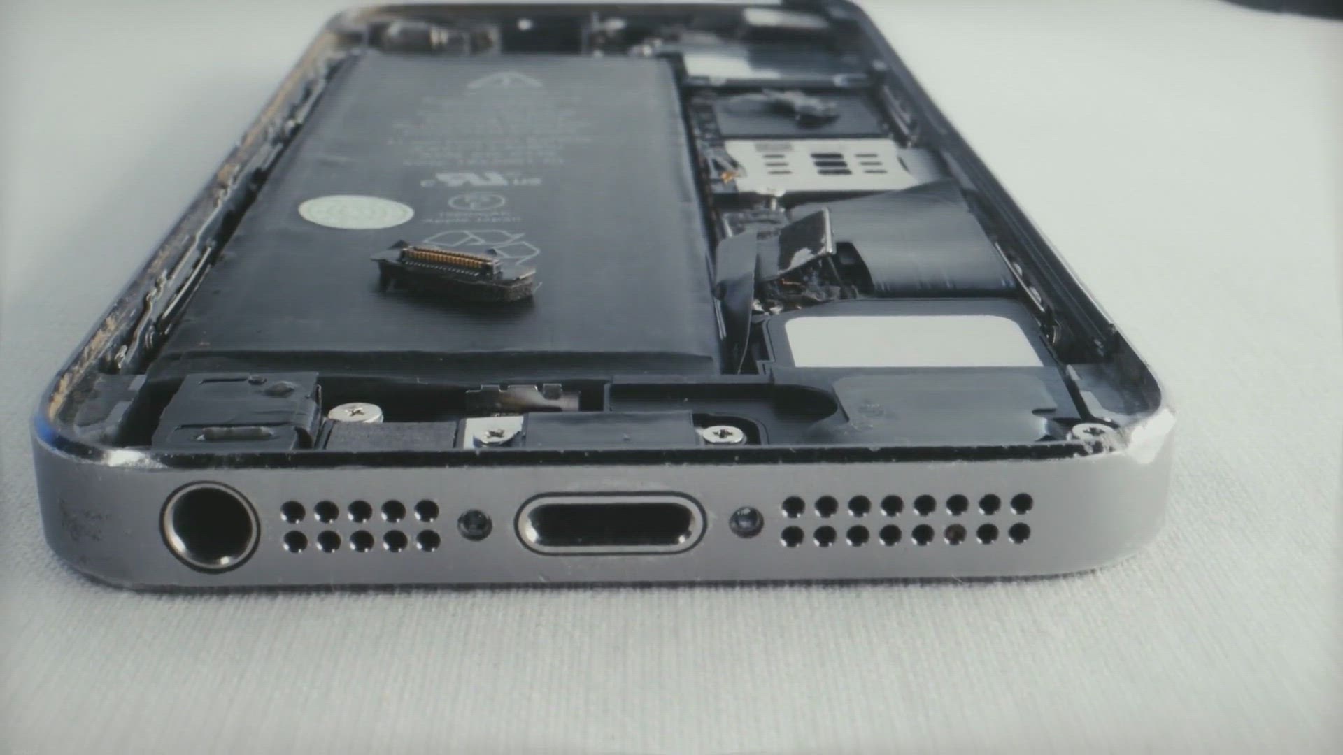 'Video thumbnail for How to Generate a Battery Health Report on Windows 11 or 10?'