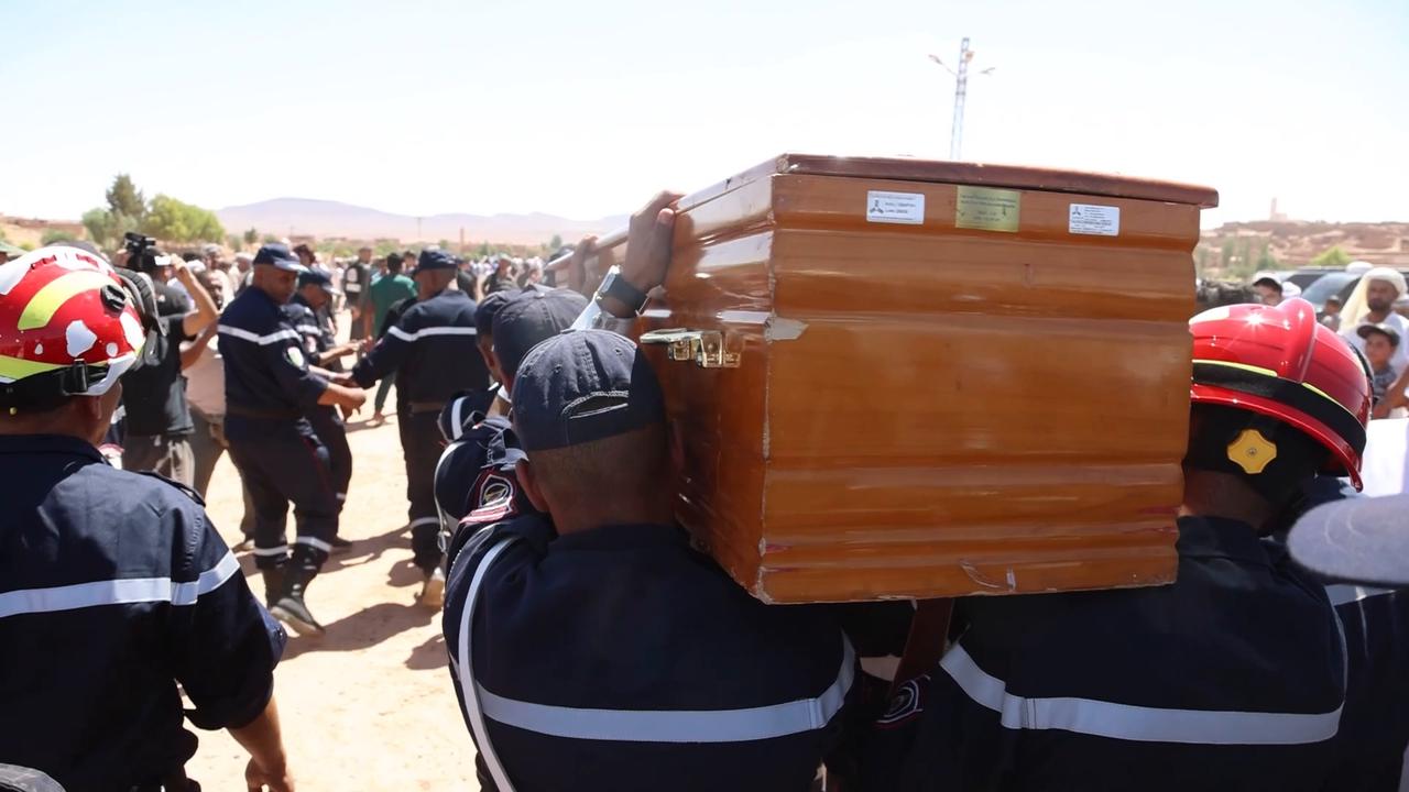 Video thumbnail for Algeria: Funeral held for Algerian child found dead after 4 days trapped in well.