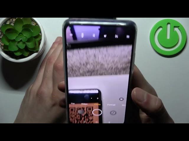 Video thumbnail for How to Scan QR Codes on the POCO F4