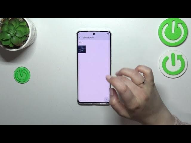 Video thumbnail for How to Link Photo to Contact on MOTOROLA Edge 40 - Editing Contact Details