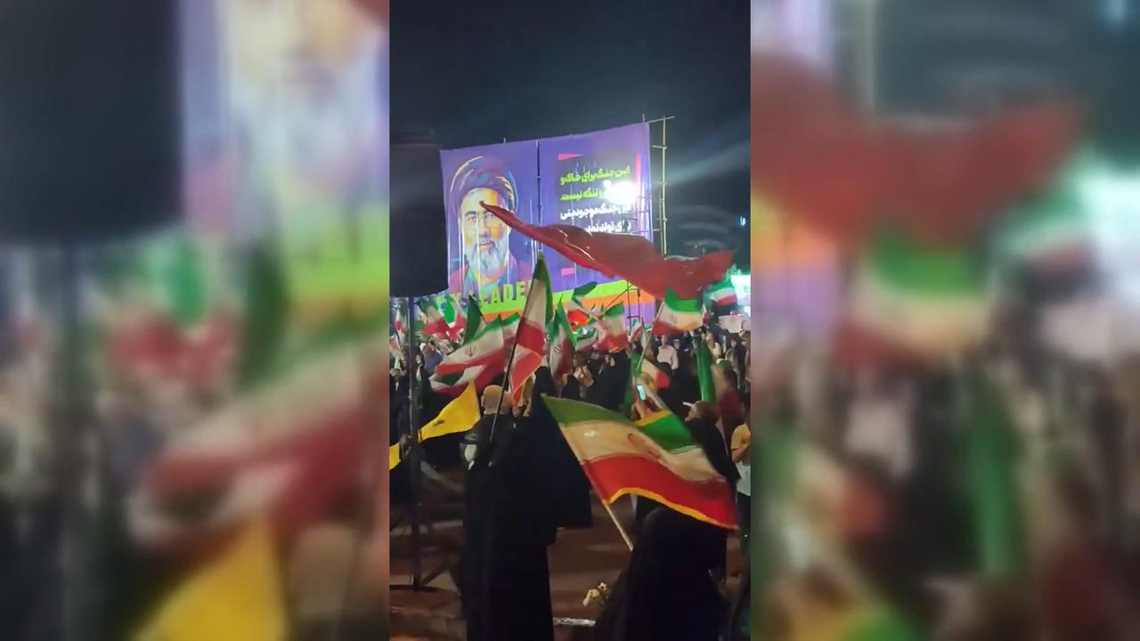 Video thumbnail for Iran: Crowds Show Support for Government in Central Isfahan.