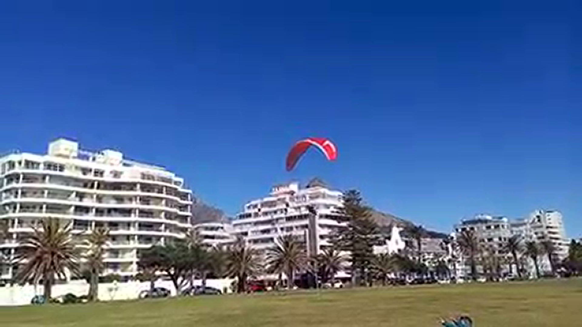 Video thumbnail for Paragliding Cape Town