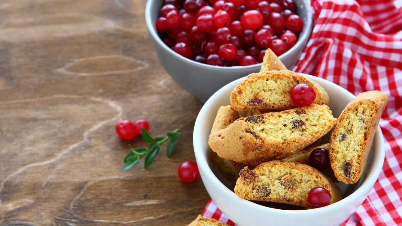 'Video thumbnail for Cranberry almond cookies vegan: video blog'