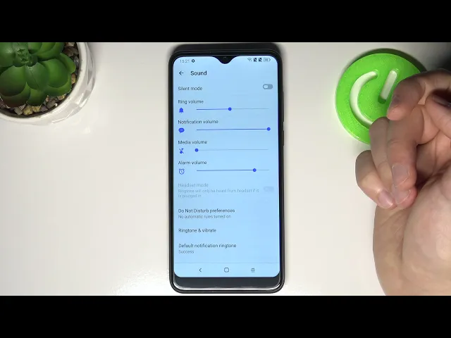 Video thumbnail for Change Ringtone - Sound Settings on ESSENTIELB HeYou 60