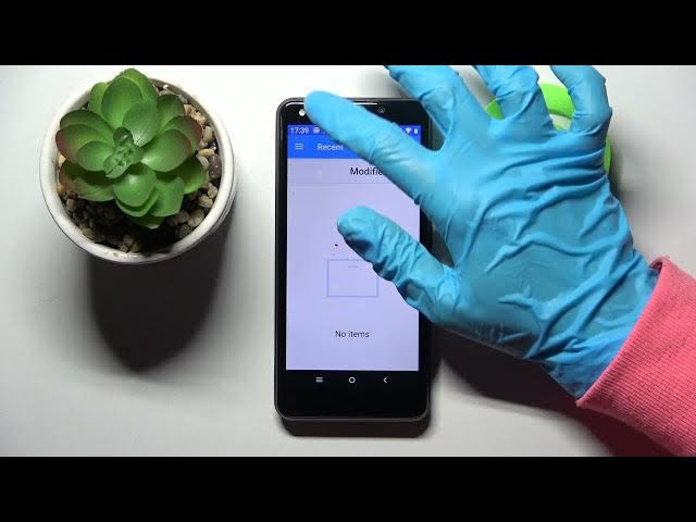 Video thumbnail for How to Set Up Alarm Clock on STK LIFE 9 - Manage Alert Ringtone