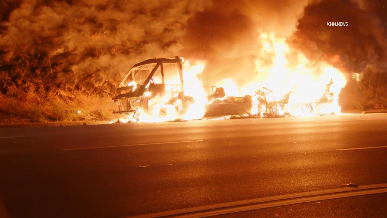 Video thumbnail for US, Los Angeles: Diamond Bar RV Fire Spreads to Hillside on WB 60 Fwy.