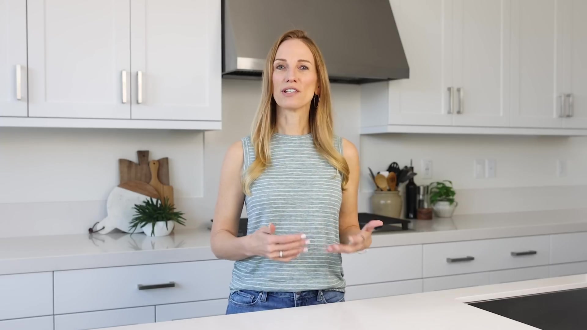 Video thumbnail for 44.MANGO AVOCADO SHRIMP SALAD ¦ The Best Summer Salad Recipe! (1080p 24fps)
