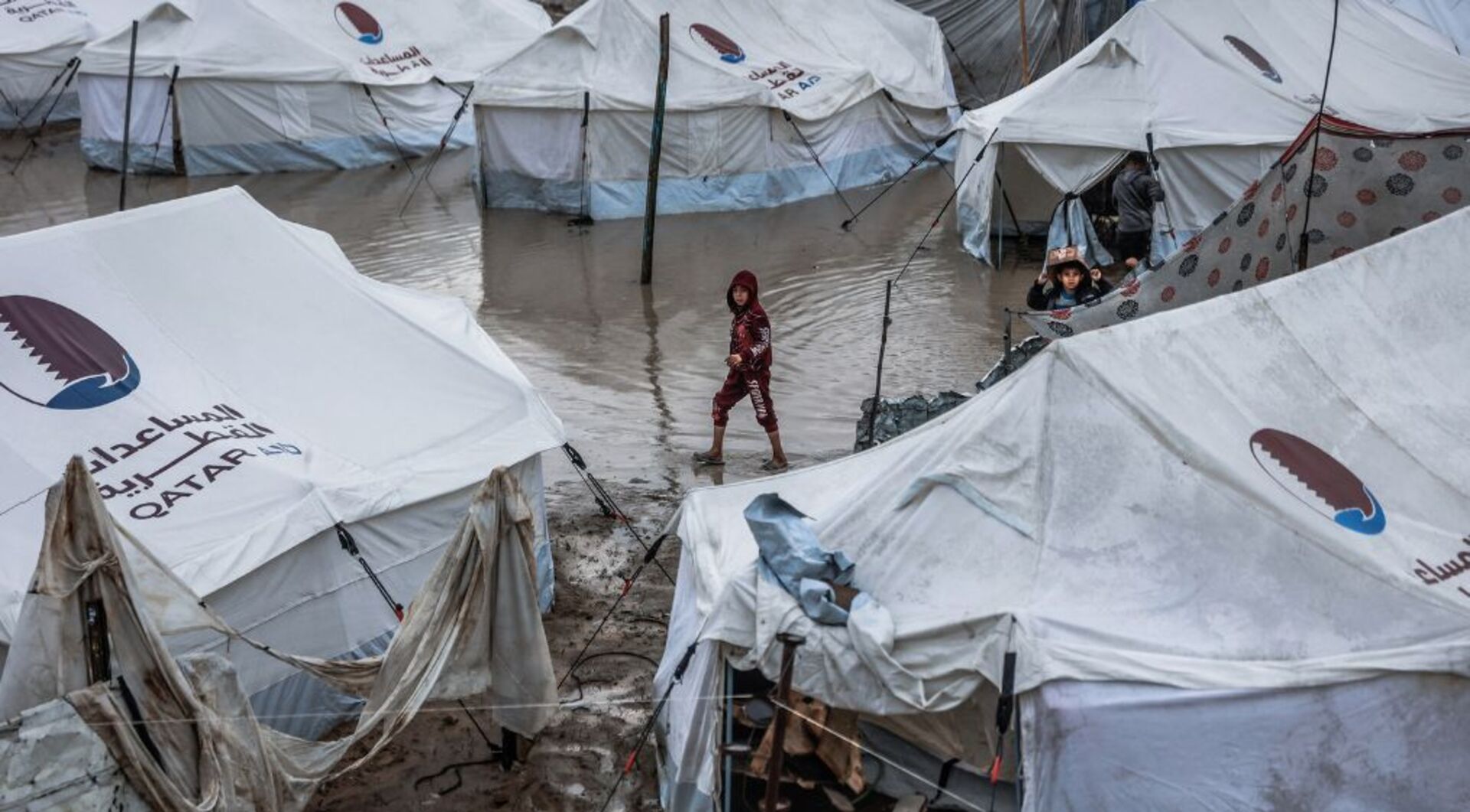 Video thumbnail for Sewage and floodwater swamp Gaza shelters amid infrastructure collapse