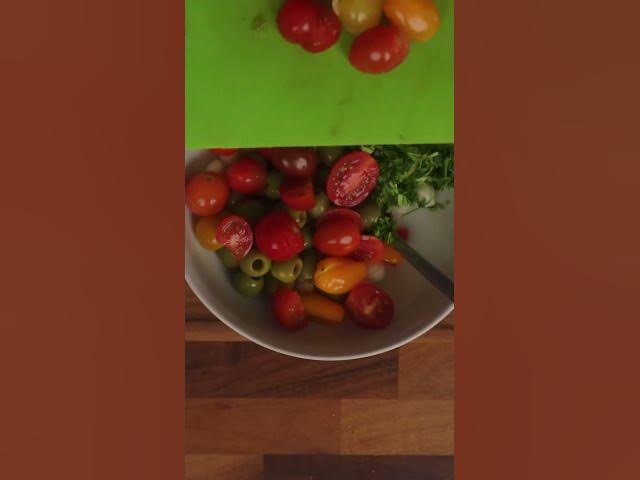 Video thumbnail for Tomato Mozzarella Salad