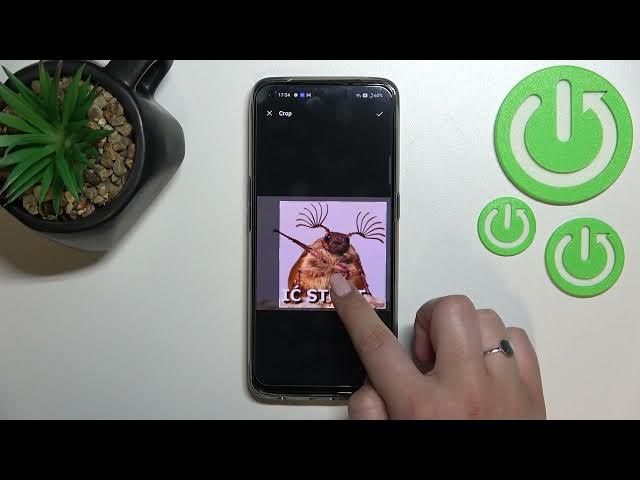 Video thumbnail for How to Add Photo to a Contact on REALME 9