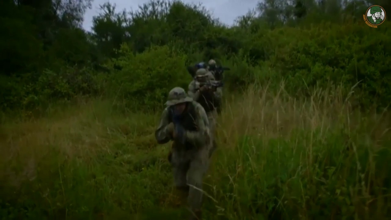 Video thumbnail for French Company Novitact Feeltact wristband silent and discreet communication system for soldiers