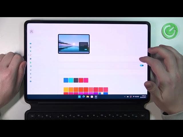 Video thumbnail for HUAWEI MateBook E Windows 11 - How To Change Between Dark & Light Theme