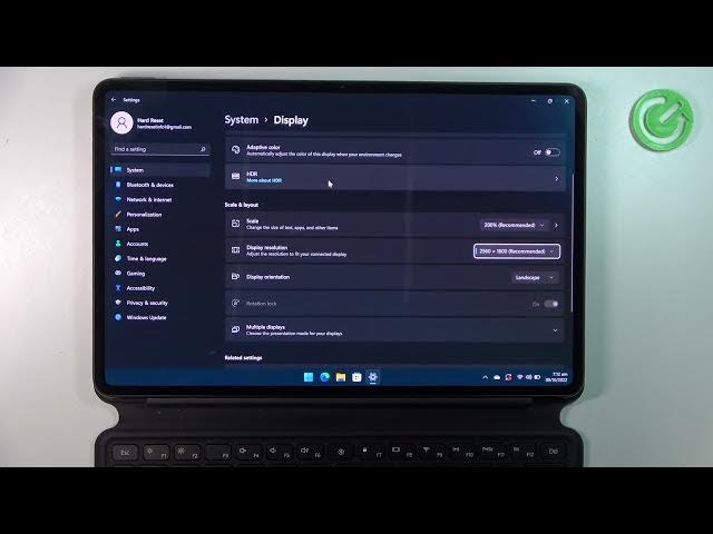 Video thumbnail for HUAWEI MateBook E Windows 11 - How To Change Screen Resolution