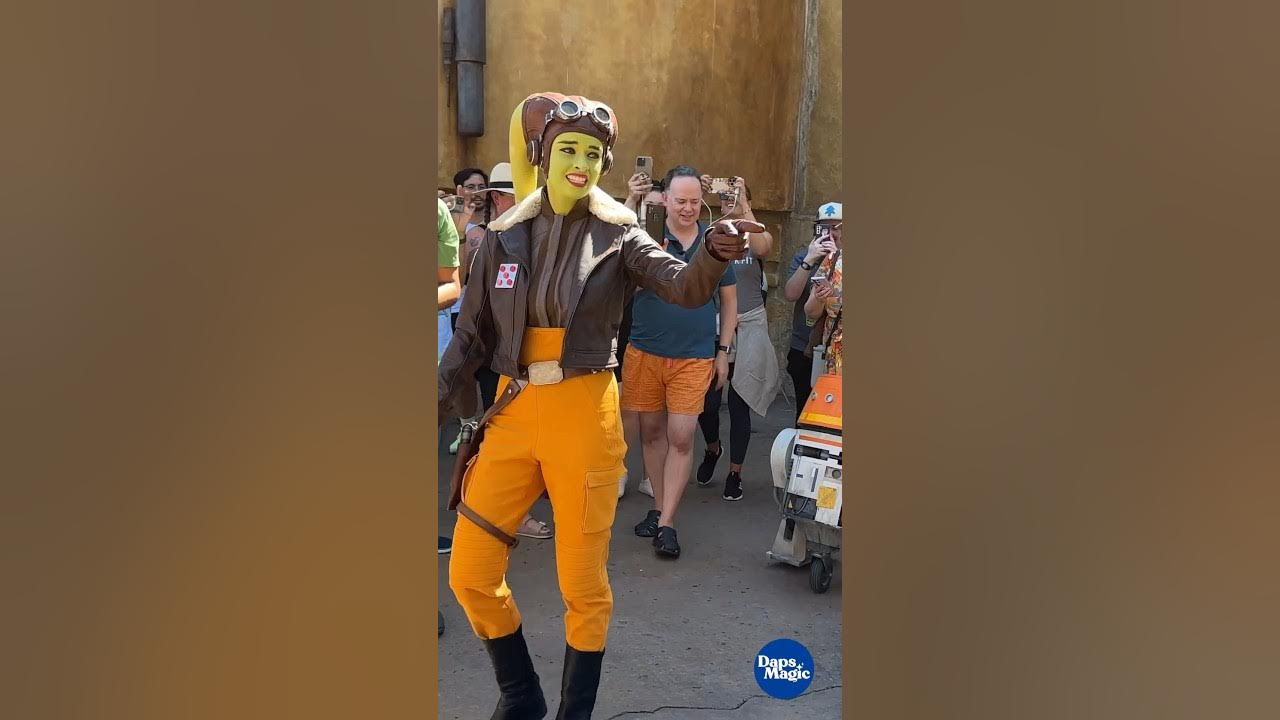 'Video thumbnail for General Syndulla and Chopper arrive at Star Wars: Galaxy’s Edge at Disneyland'