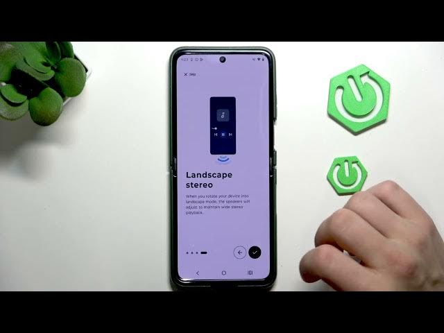 Video thumbnail for MOTOROLA Razr 70 Plus – Dolby Atmos & Sound Settings