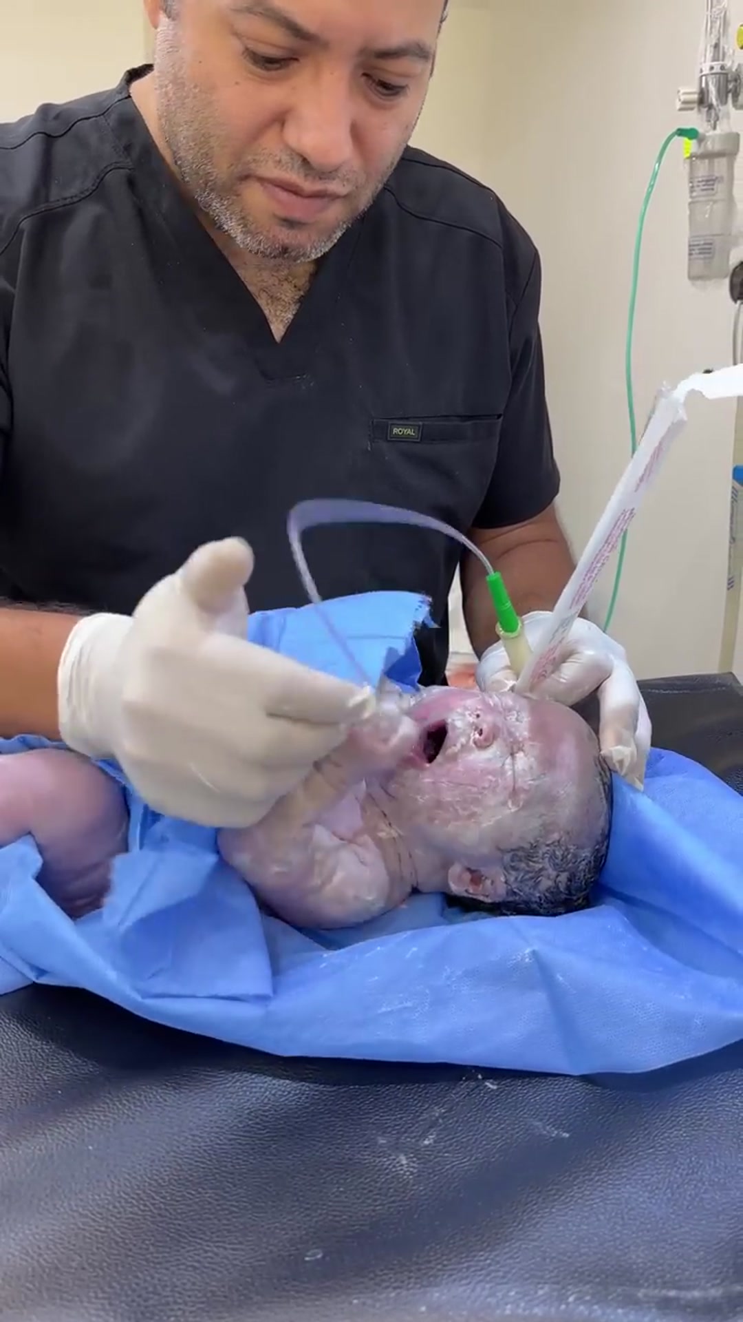 Video thumbnail for first 4minute of life with baby(720P_HD)