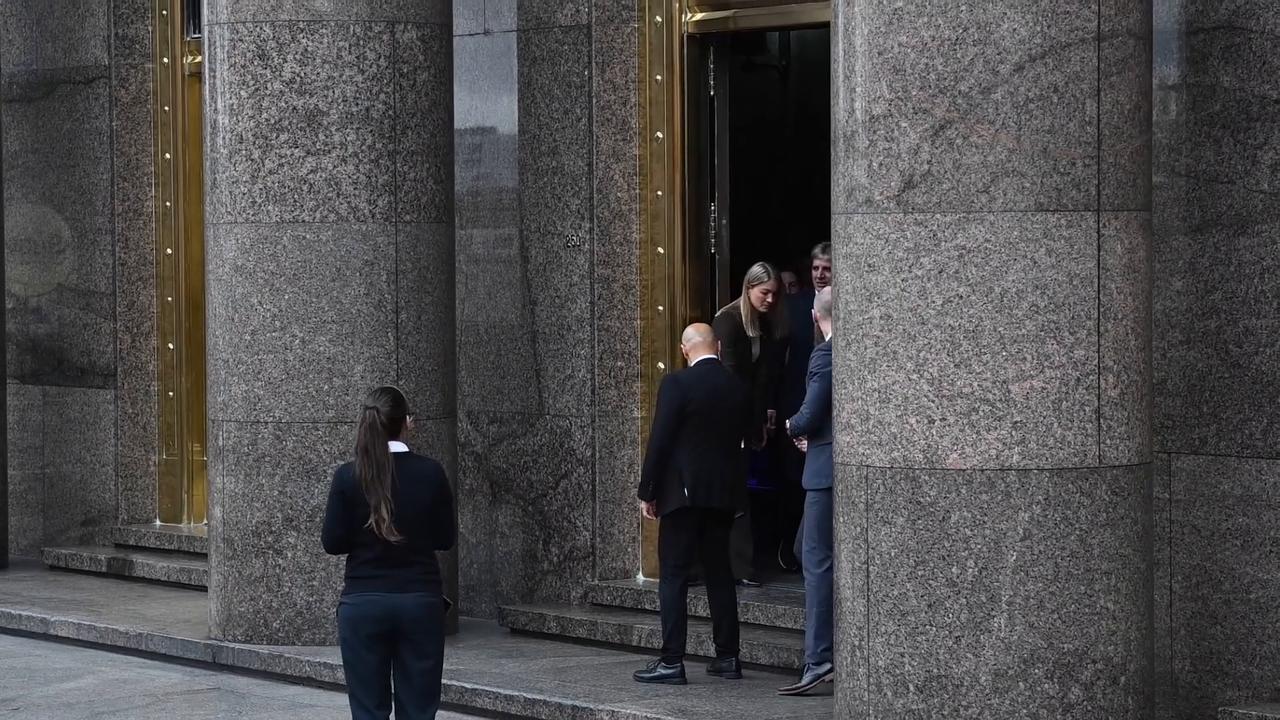 Video thumbnail for Argentina: IMF chief meets Argentine officials in Buenos Aires.