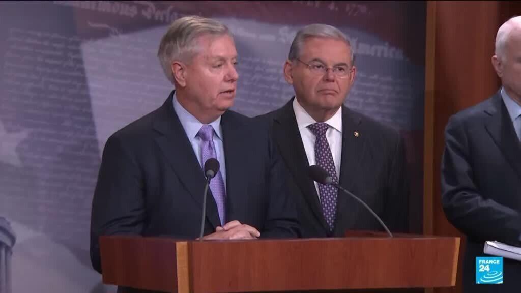 Video thumbnail for US senator and Trump ally Lindsey Graham dies aged 71