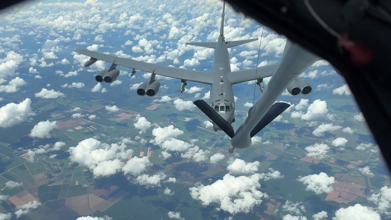 Video thumbnail for US: US Air Force Nuclear Bomber B-52 Refueled In Midair.