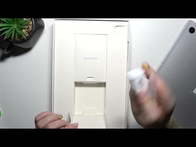 Video thumbnail for What's in Galaxy Tab A8 2021 box | All Accessories of Samsung Galaxy Tab A8 2021